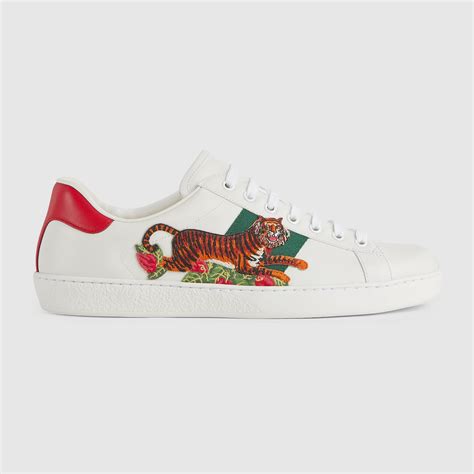 gucci sneakers with tiger